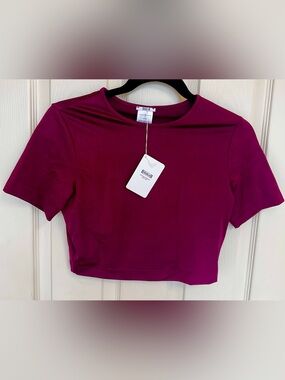 Wolford Workout Crewneck Short Sleeve Crop Top in Mineral Red Size S  $140